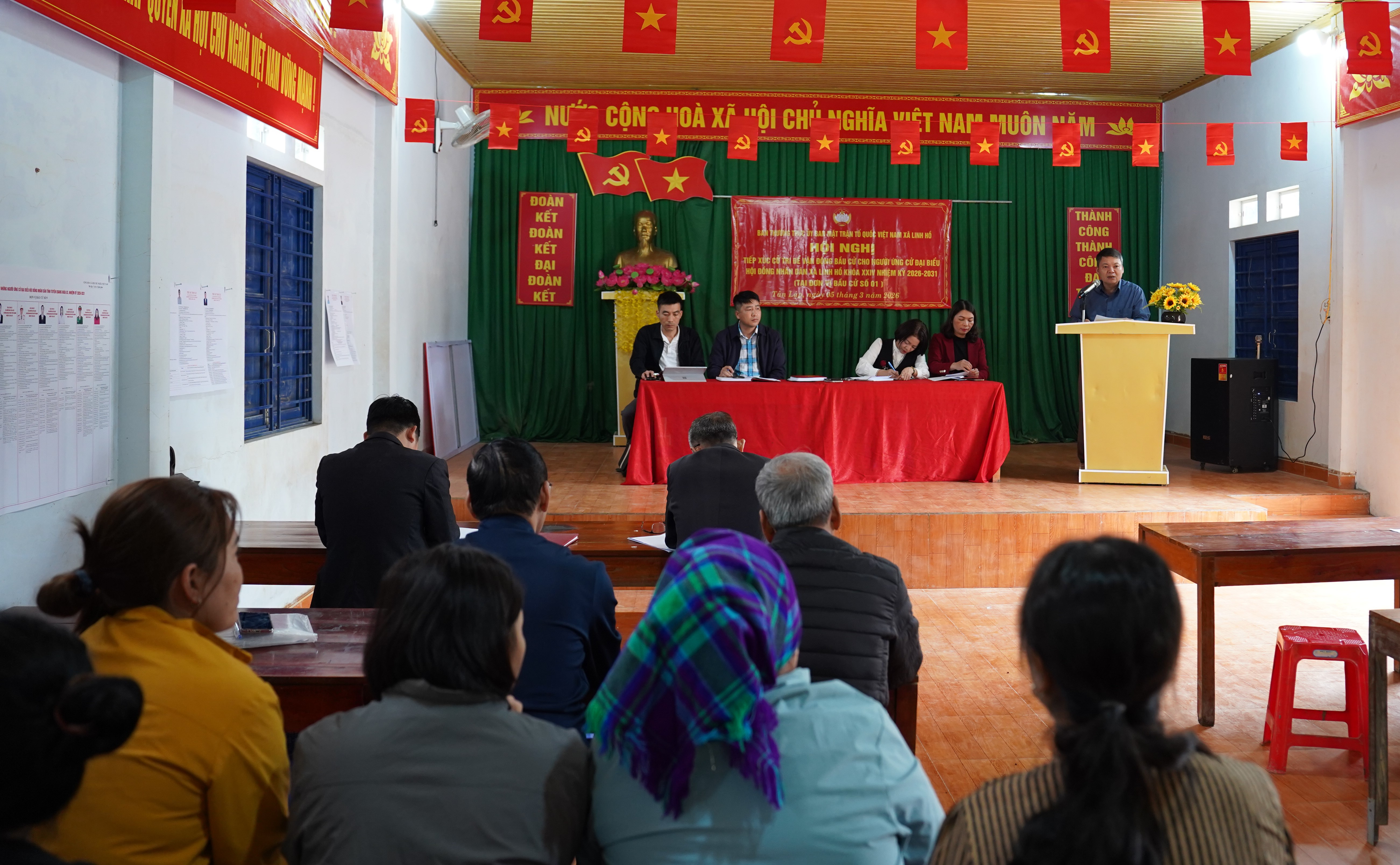 Tiếp x&uacute;c 11.JPG