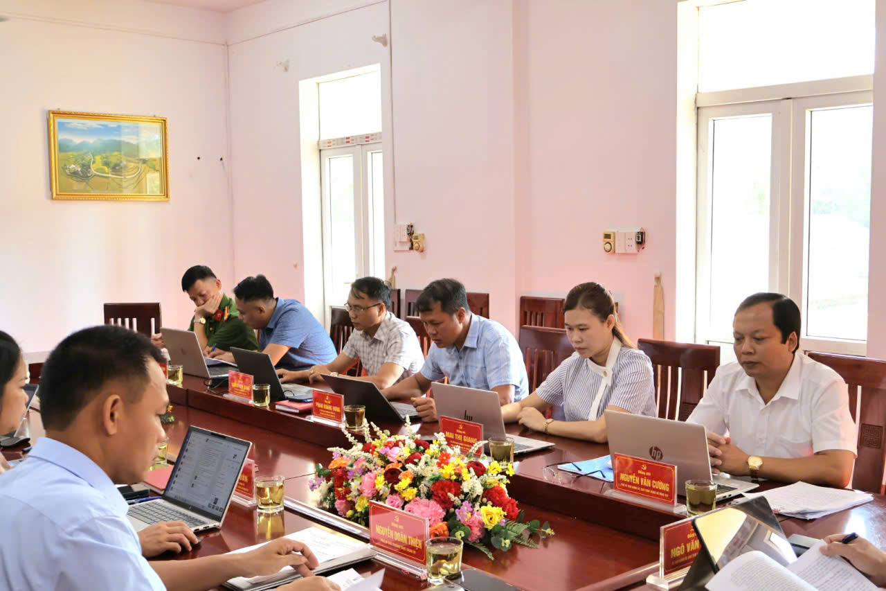 Họp BTV th&aacute;ng 8  CT đ.jpg