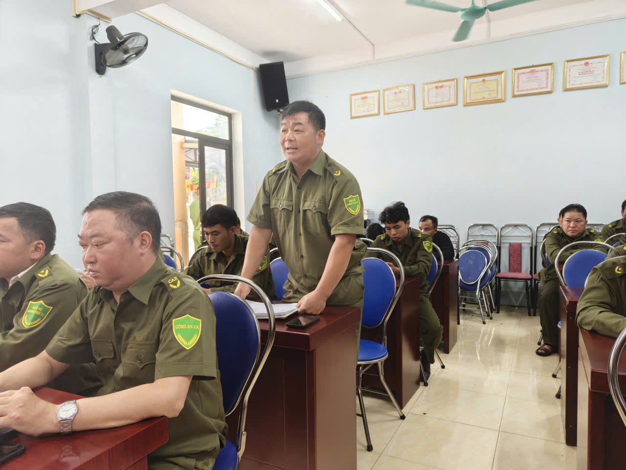 CÔNG AN XÃ SỦNG MÁNG TỔ CHỨC HỘI NGHỊ SƠ KẾT LỰC LƯỢNG THAM GIA BẢO VỆ AN NINH, TRẬT TỰ Ở CƠ SỞ 6 THÁNG ĐẦU NĂM 2026