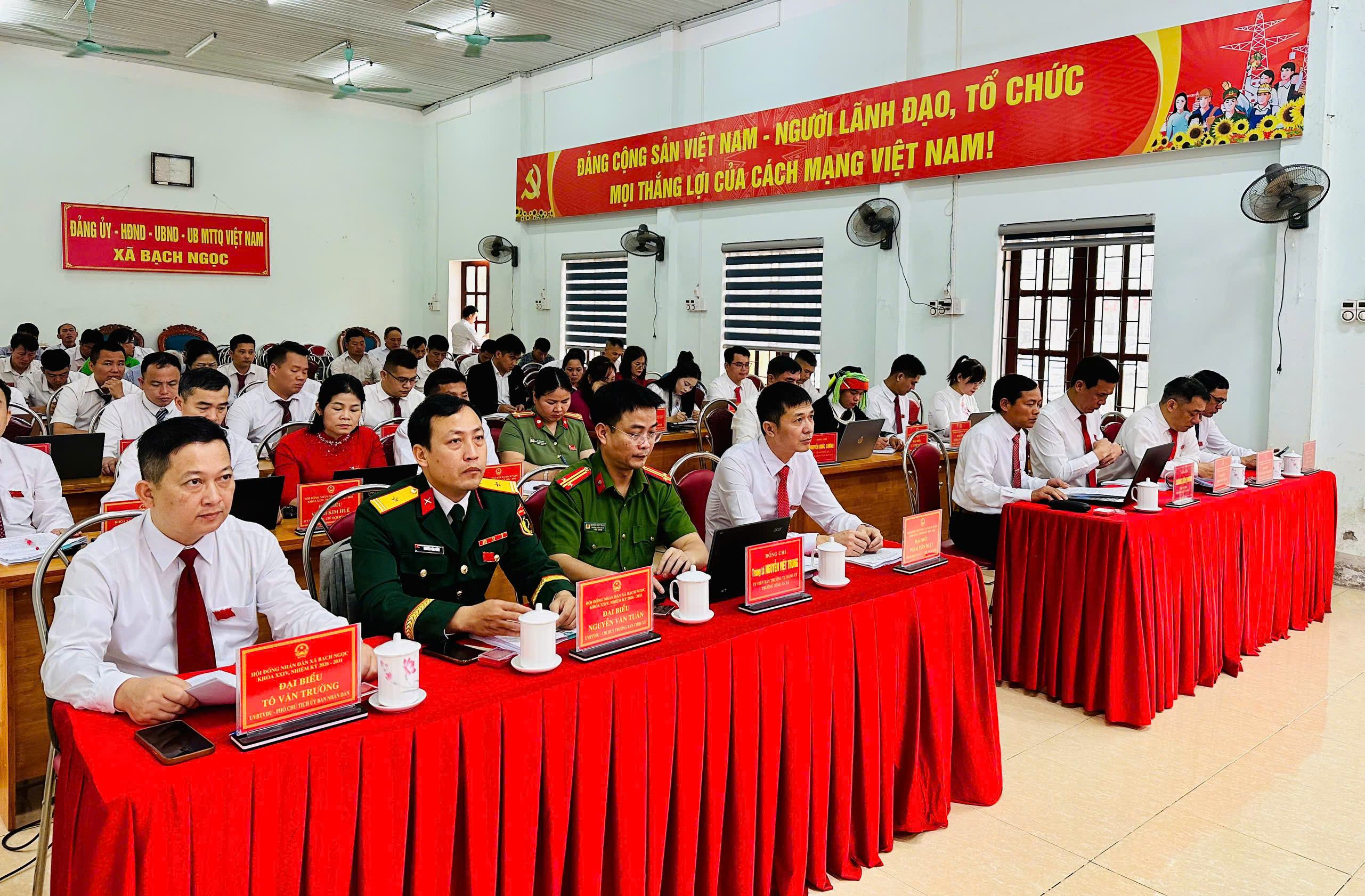 K HỌP 2.jpg