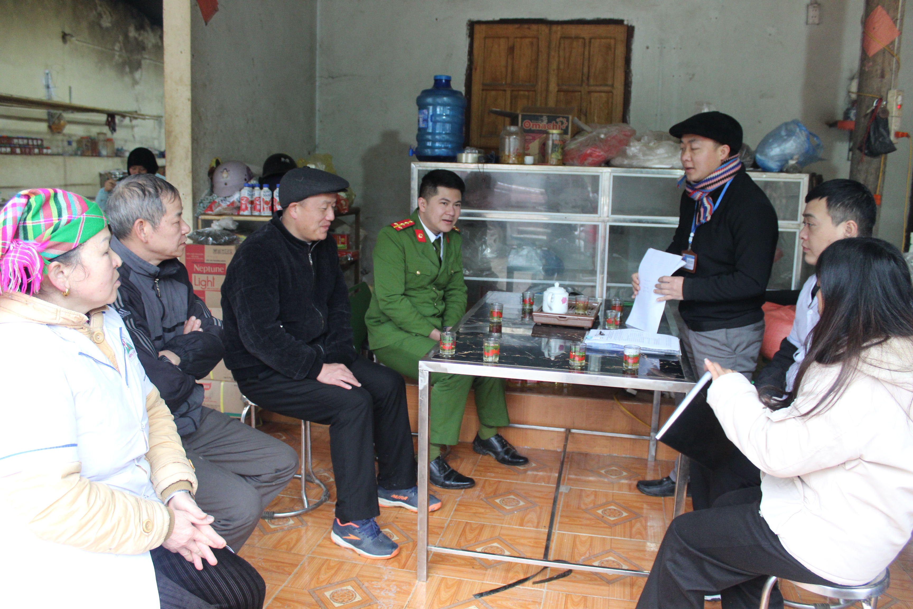 Đoàn liên ngành về an toàn thực phẩm xã Lũng Phìn tăng cường kiểm tra ATTP trước dịp Tết Nguyên đán Bính Ngọ 2026