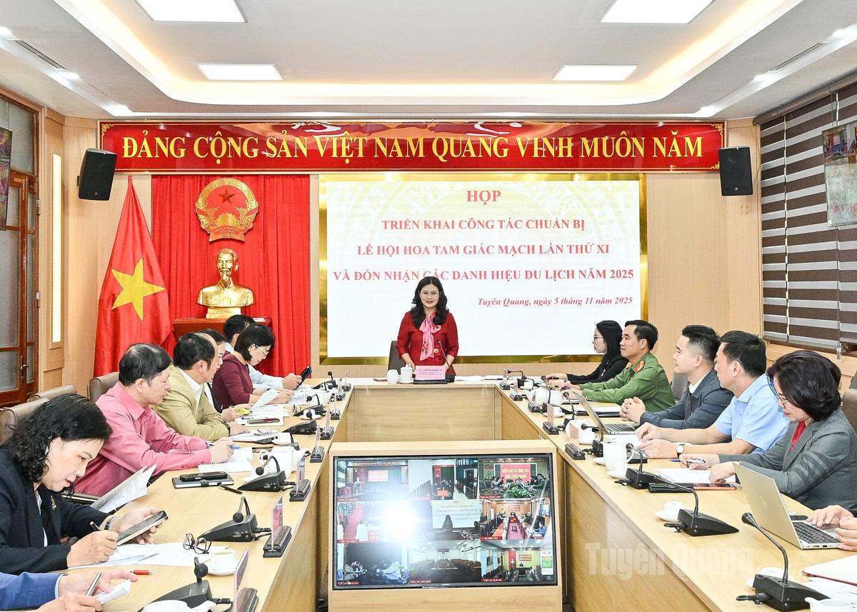 Họp triển khai các nhiệm vụ tổ chức Lễ hội hoa Tam giác mạch lần thứ XI và đón nhận các danh hiệu du lịch năm 2025