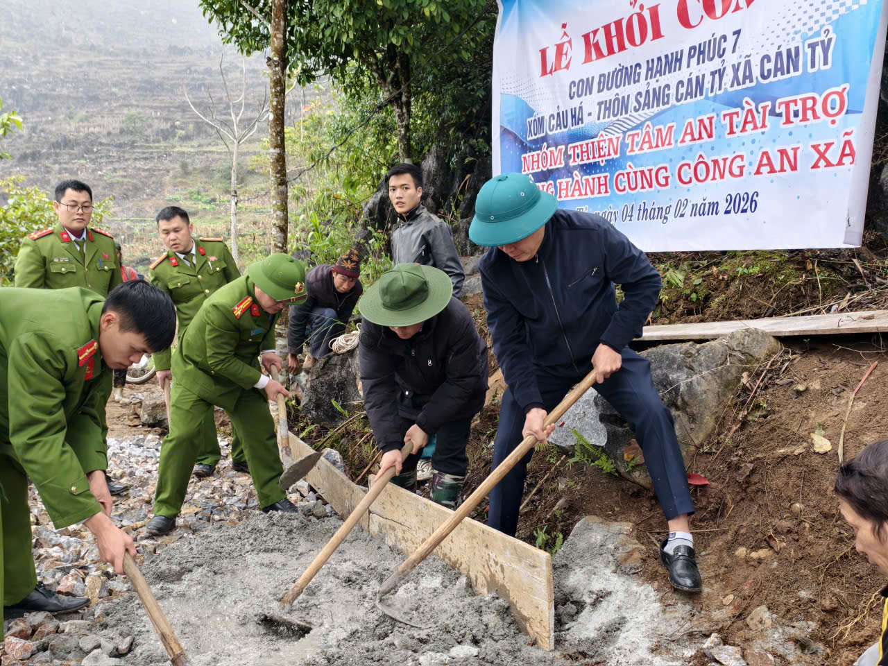 LỄ KHỞI CÔNG “CON ĐƯỜNG HẠNH PHÚC 7” – XÓM Cảu Hà , THÔN Sảng Cán Tỷ