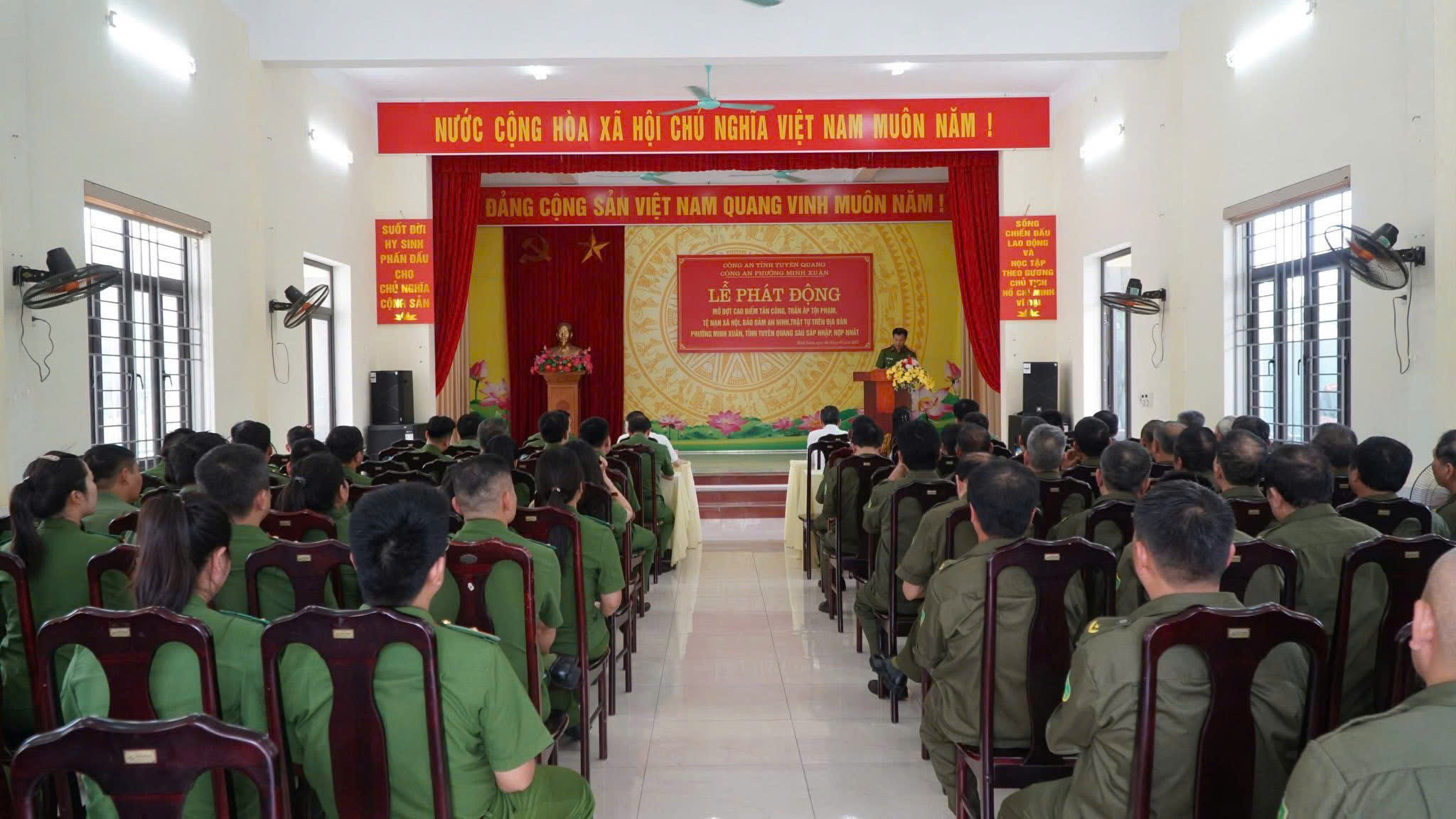 CÔNG AN PHƯỜNG MINH XUÂN BẢO ĐẢM AN NINH, TRẬT TỰ PHỤC VỤ ĐẠI HỘI ĐẢNG CÁC CẤP
