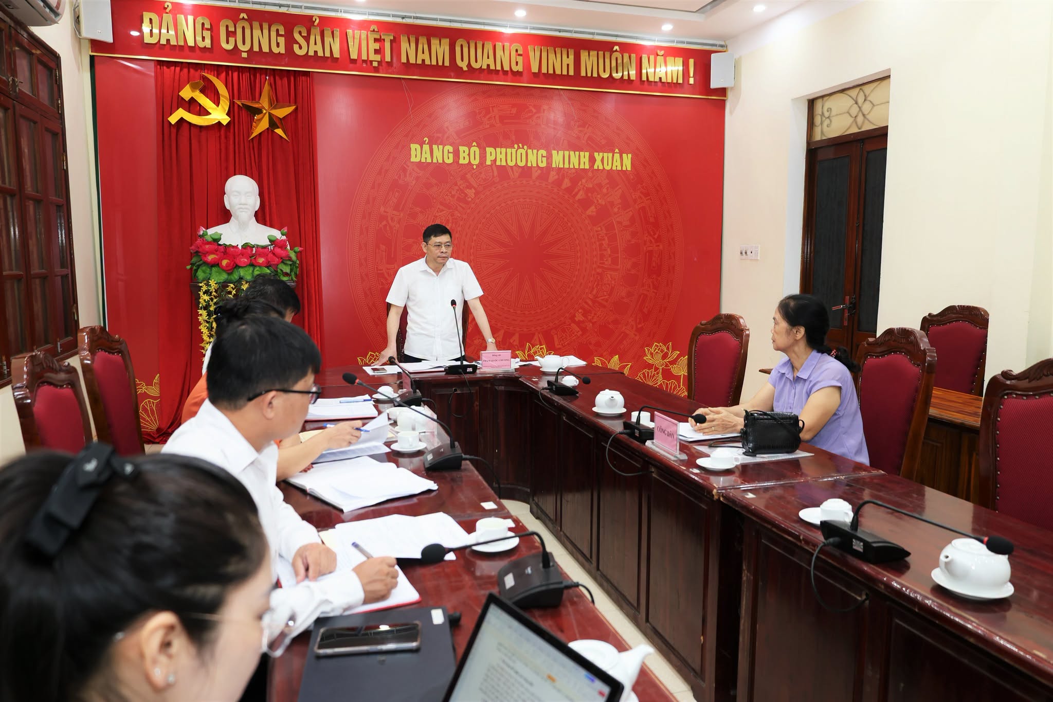 UBND phường Minh Xuân phối hợp tổ chức tiếp công dân trực tuyến, giải quyết kiến nghị về đất đai