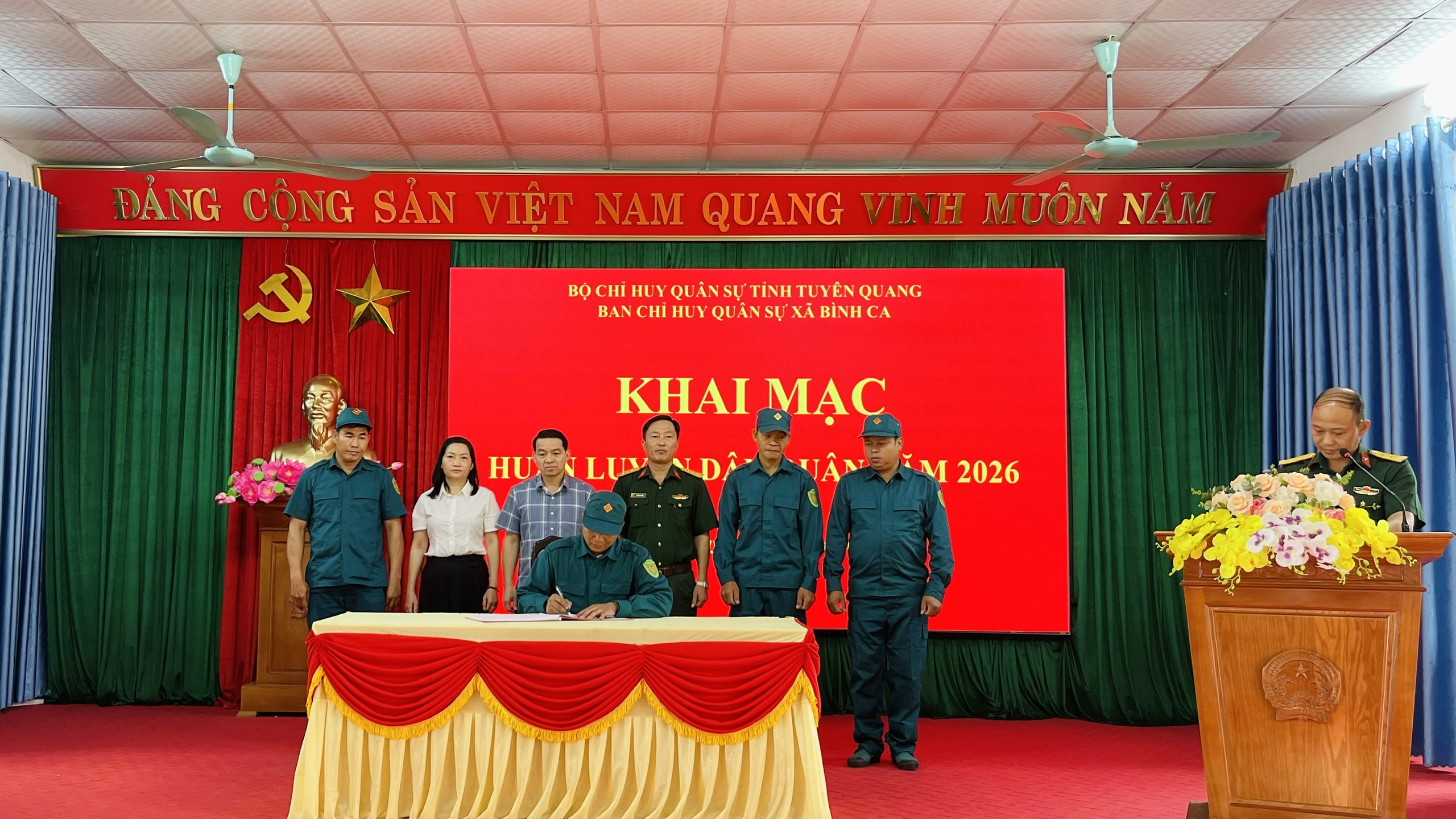 Ban Chỉ huy Quân sự xã Bình Ca khai mạc huấn luyện dân quân năm 2026 và phát động phong trào thi đua chào mừng kỷ niệm 136 năm ngày sinh Chủ tịch Hồ Chí Minh (19/5/1890 - 19/5/2026)