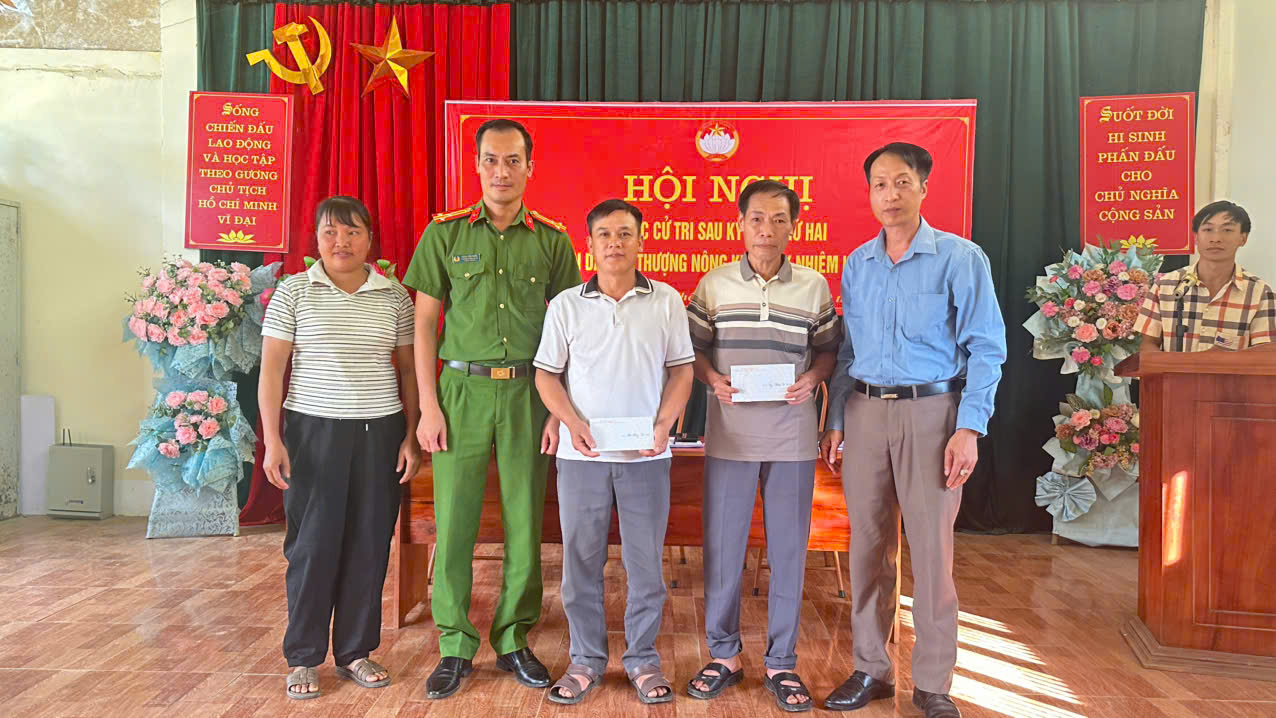ban cươm 6.jpg