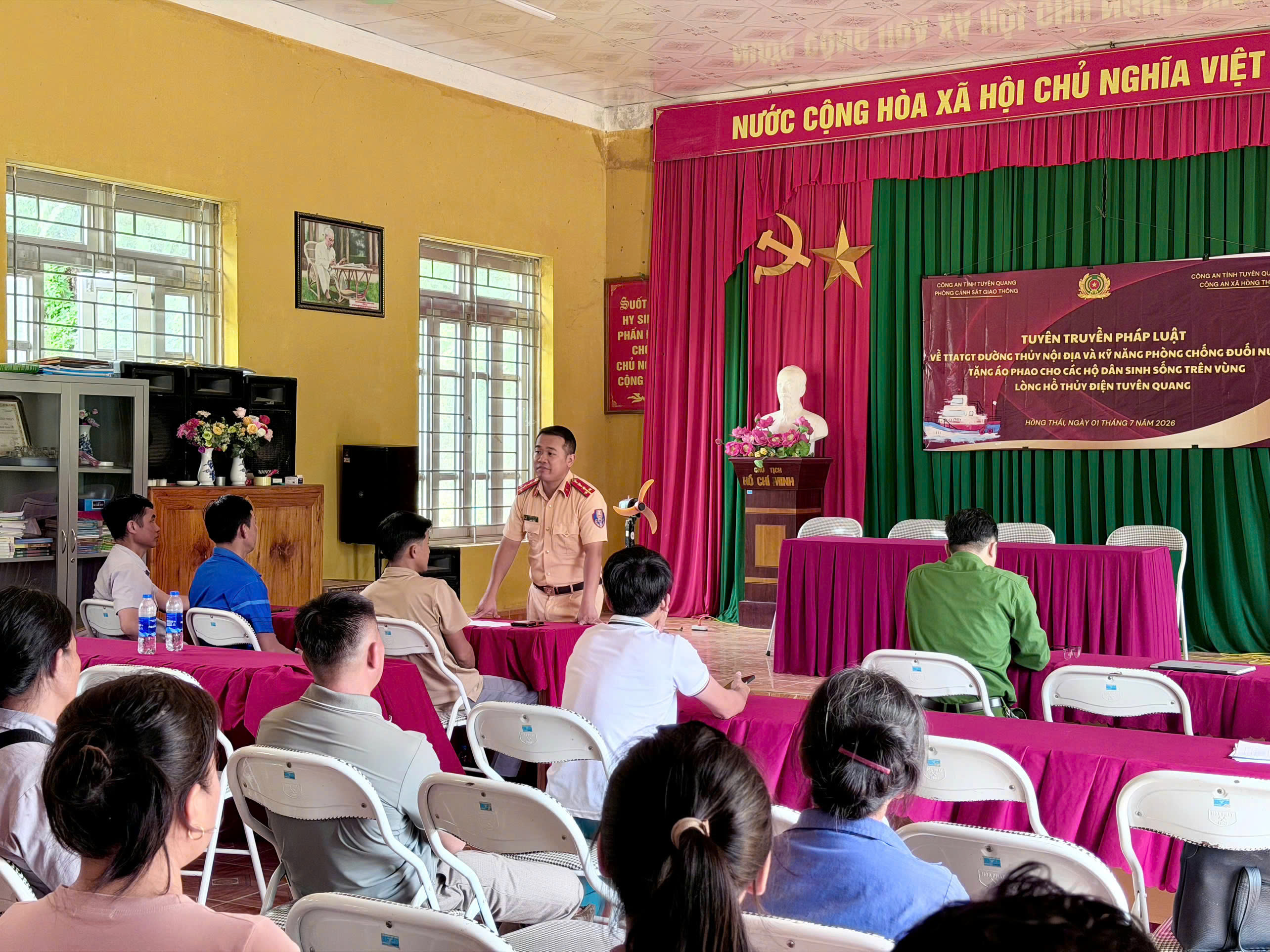 CHỦ ĐỘNG PHÒNG NGỪA TAI NẠN GIAO THÔNG ĐƯỜNG THỦY, ĐUỐI NƯỚC TRONG MÙA MƯA BÃO