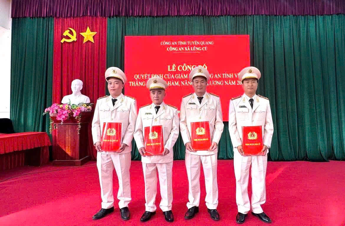 CÔNG AN XÃ LŨNG CÚ TỔ CHỨC LỄ CÔNG BỐ QUYẾT ĐỊNH THĂNG CẤP BẬC HÀM, NÂNG BẬC LƯƠNG NĂM 2026
