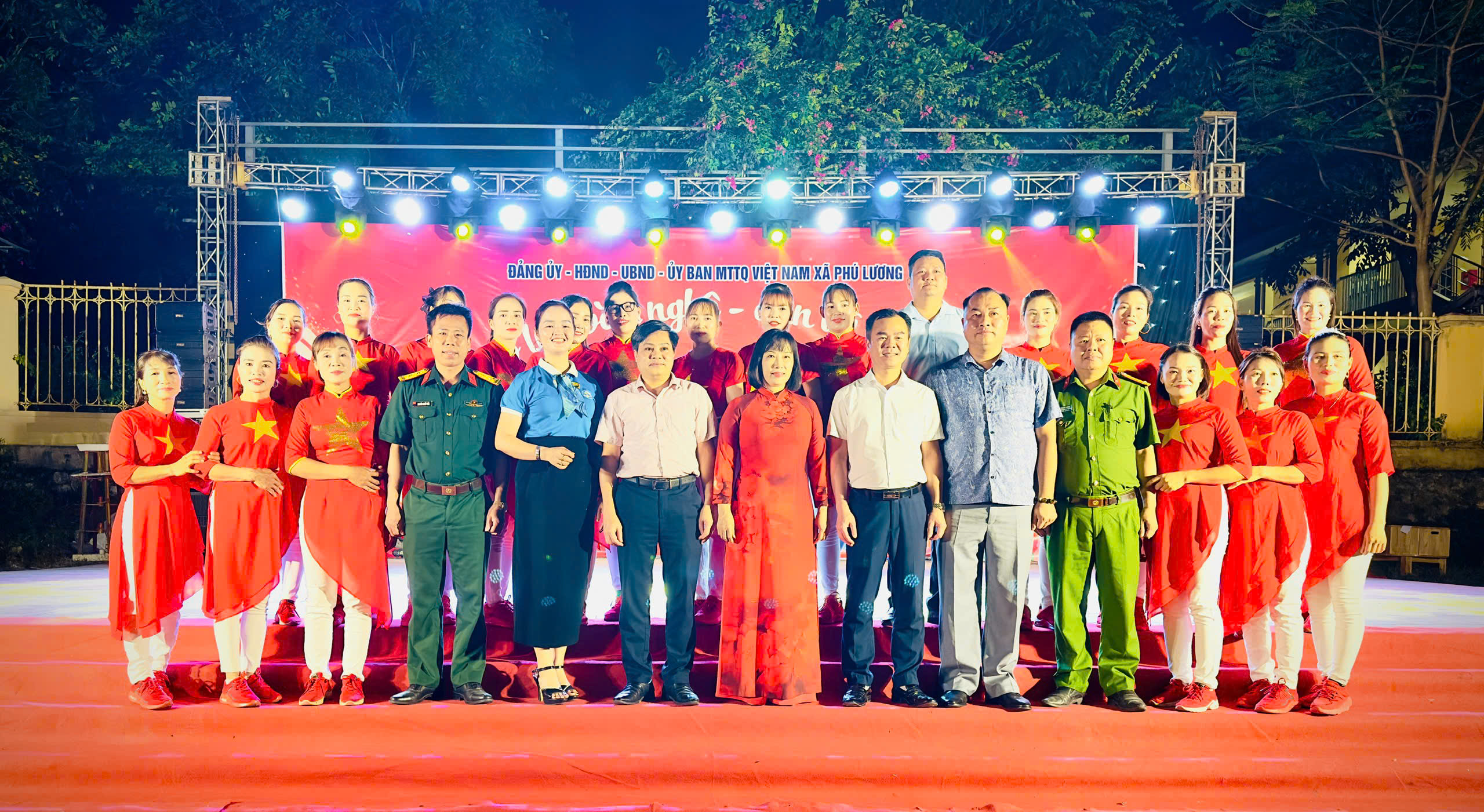 XÃ PHÚ LƯƠNG TỔ CHỨC CHƯƠNG TRÌNH GIAO LƯU VĂN NGHỆ, DÂN VŨ – THỂ THAO CHÀO MỪNG CÁC SỰ KIỆN TRỌNG ĐẠI CỦA ĐẤT NƯỚC