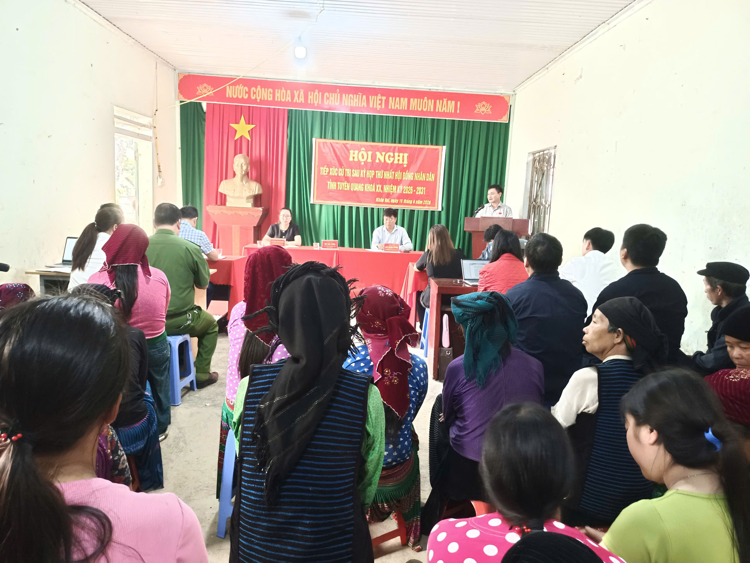 	Tổ đại biểu số 4 HĐND tỉnh tiếp xúc cử tri tại thôn Há Dấu Cò