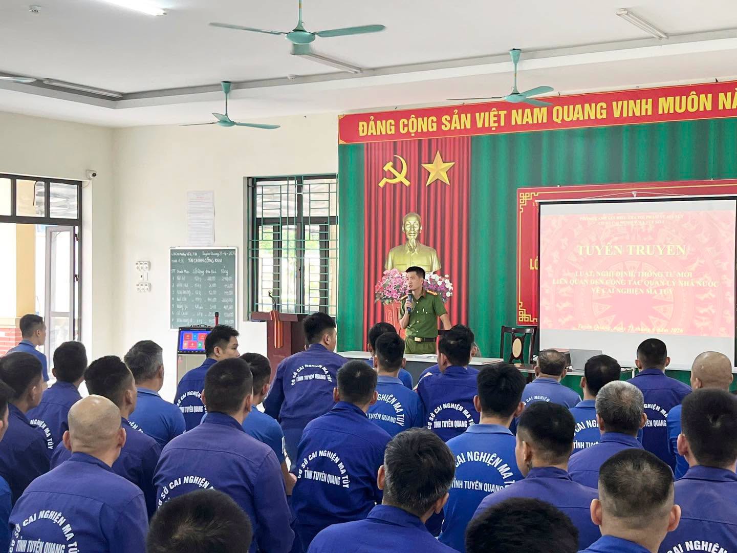 TUYÊN TRUYỀN PHÁP LUẬT VỀ PHÒNG, CHỐNG MA TUÝ CHO NGƯỜI CAI NGHIỆN MA TUÝ