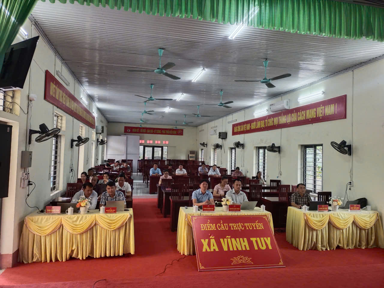 HN TT Đảng ủy.jpg
