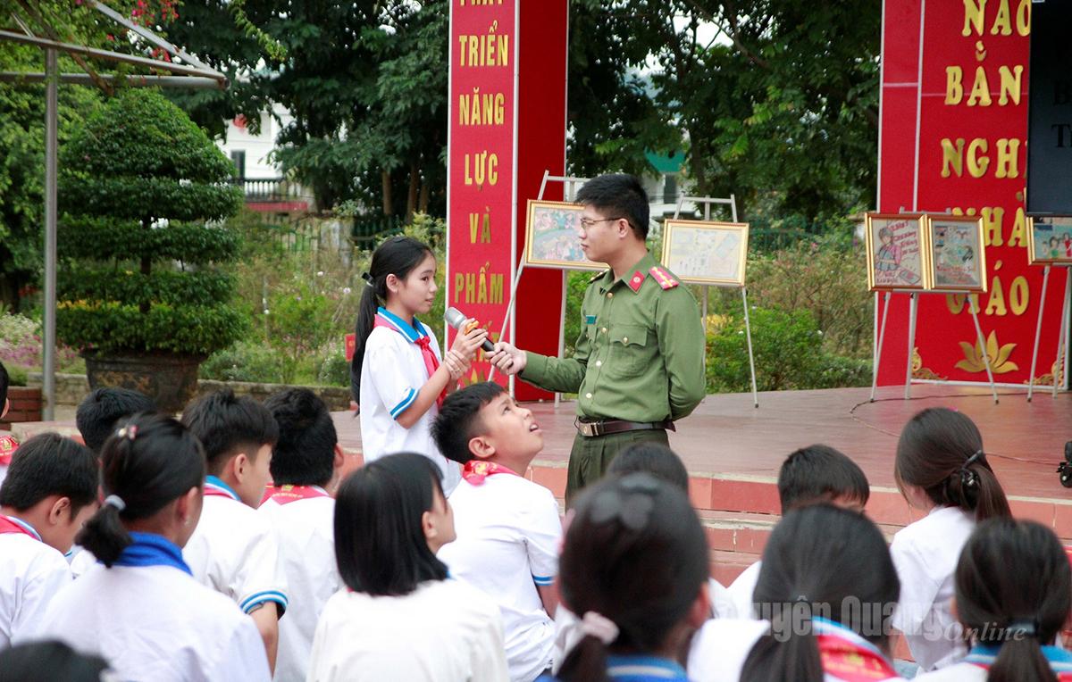 Video: Chiến dịch “Không một mình” – Lá chắn số cho thế hệ trẻ