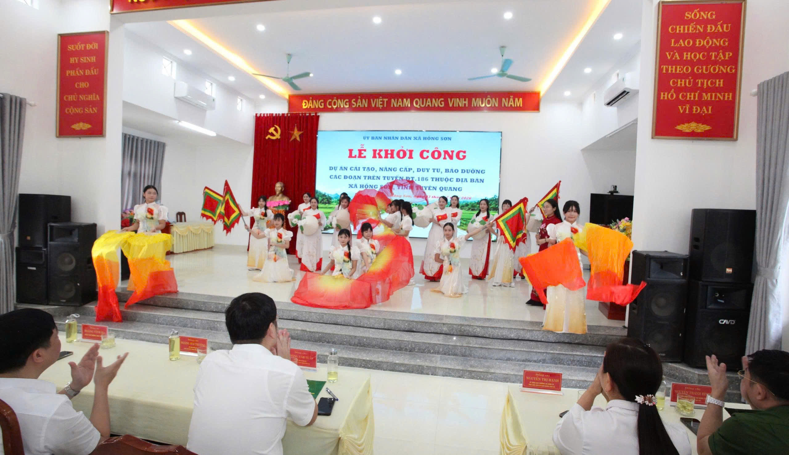 z8003445201448_ebd7093fc150bb2c002df1345b0f0b0a.jpg