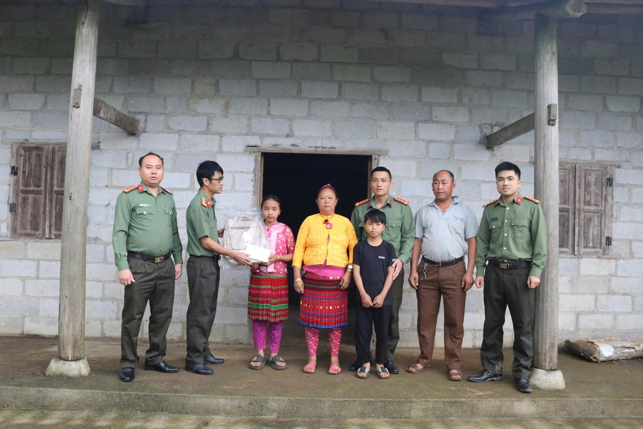 KHÂU VAI, SÁNG ĐẸP HÌNH ẢNH NGƯỜI CHIẾN SĨ CÔNG AN NHÂN DÂN