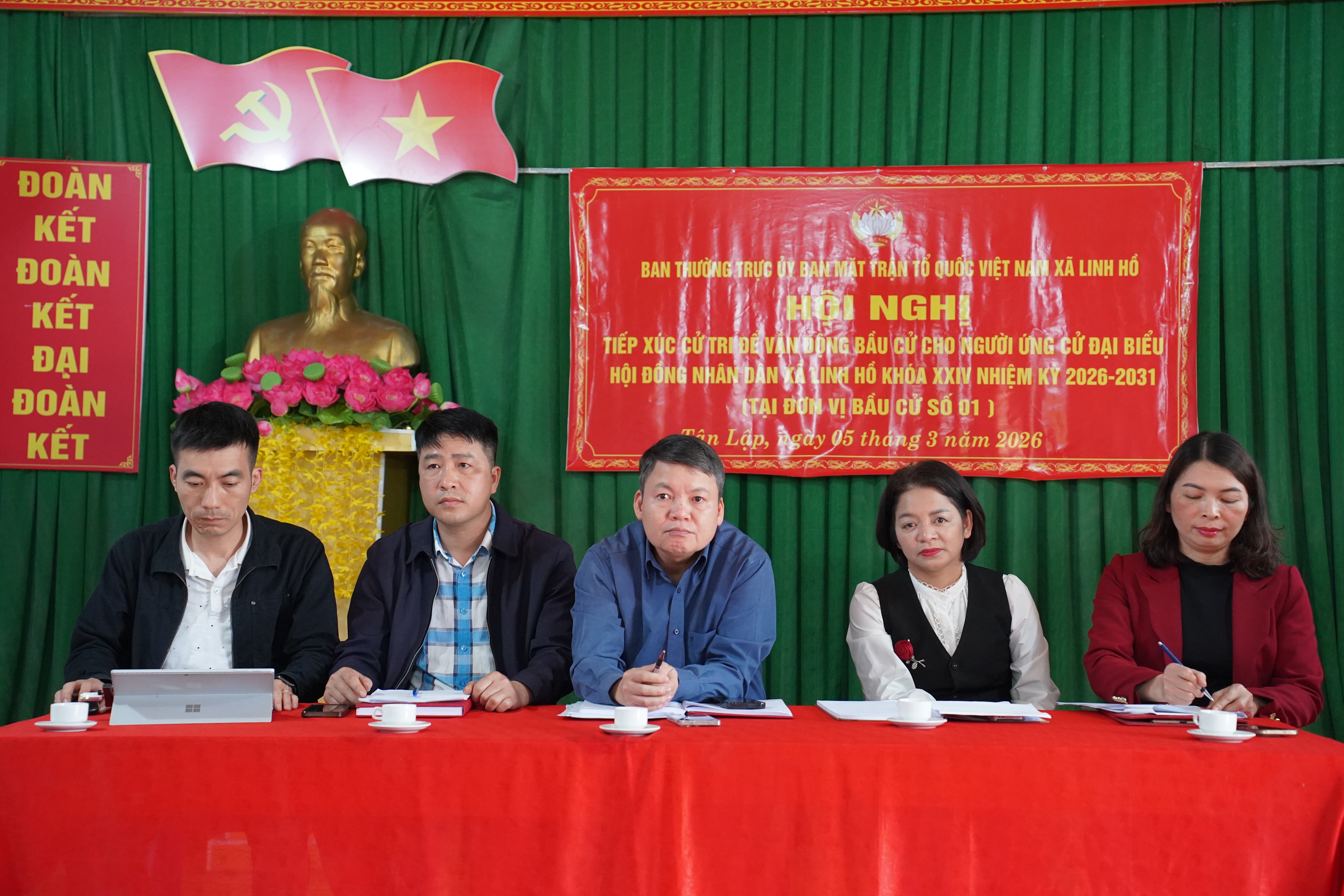 Tiếp x&uacute;c 10.JPG