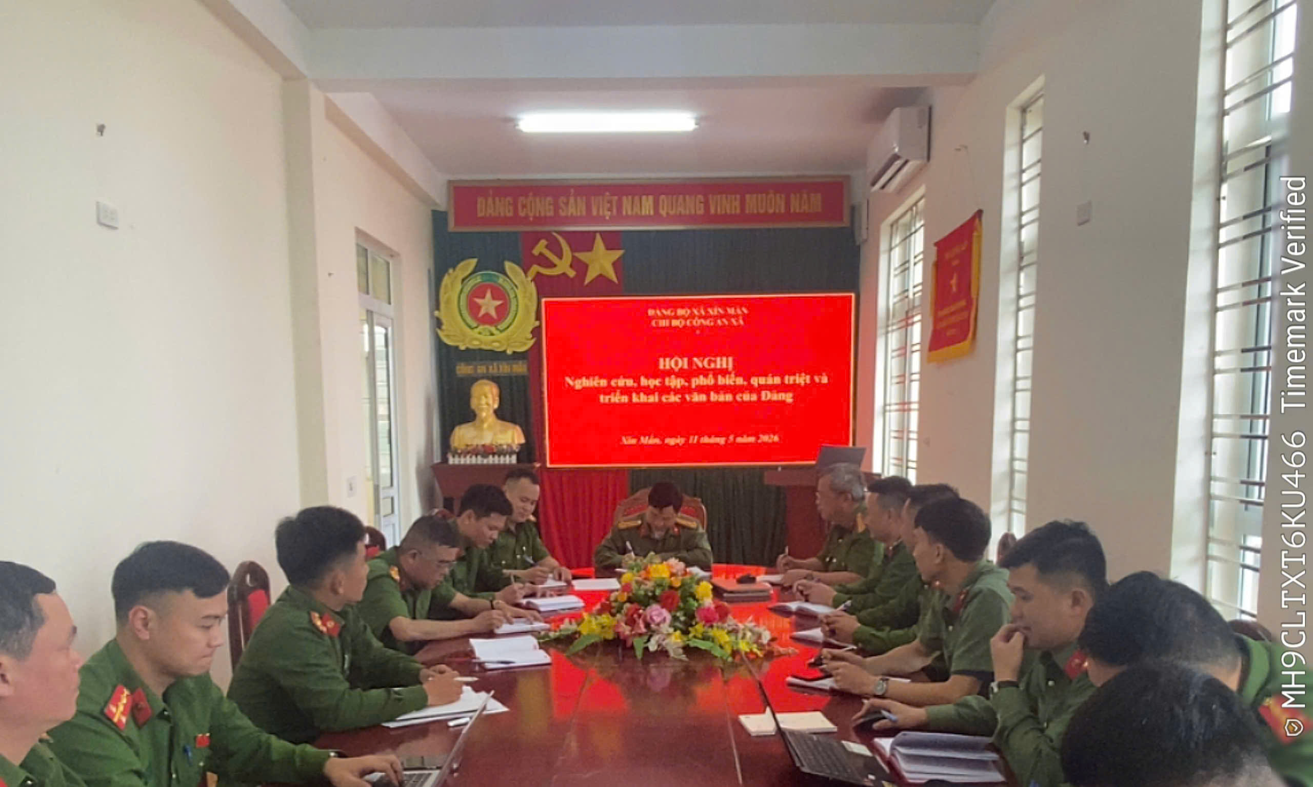 HỘI NGHỊ HỌC TẬP QUÁN TRIỆT TRIỂN KHAI CÁC VĂN BẢN CỦA ĐẢNG TRONG LỰC LƯỢNG CÔNG AN XÃ