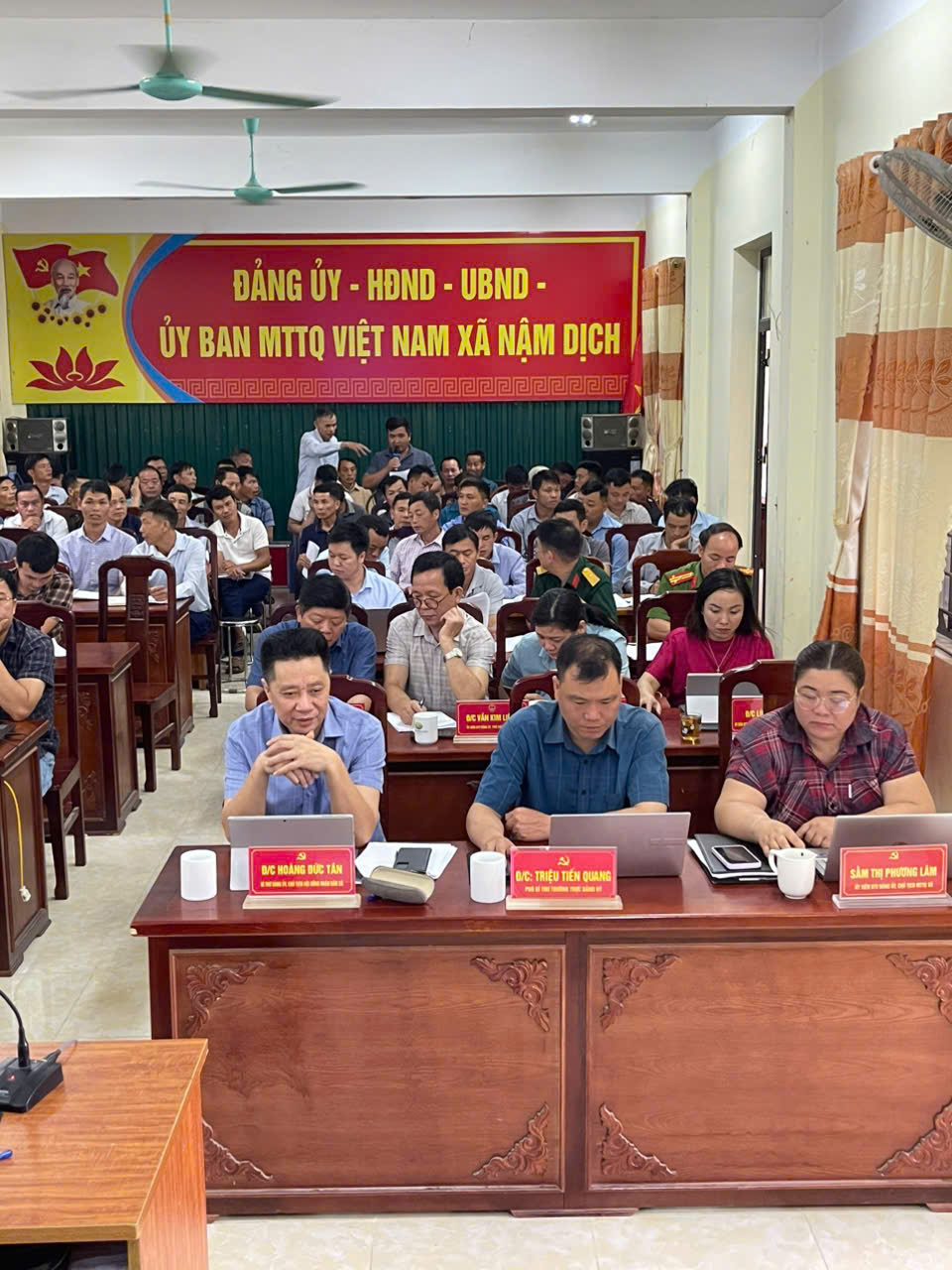 UBND XÃ NẬM DỊCH HỘI NGHỊ TRIỂN KHAI VIỆC SẮP XẾP THÔN TRÊN ĐỊA BÀN XÃ