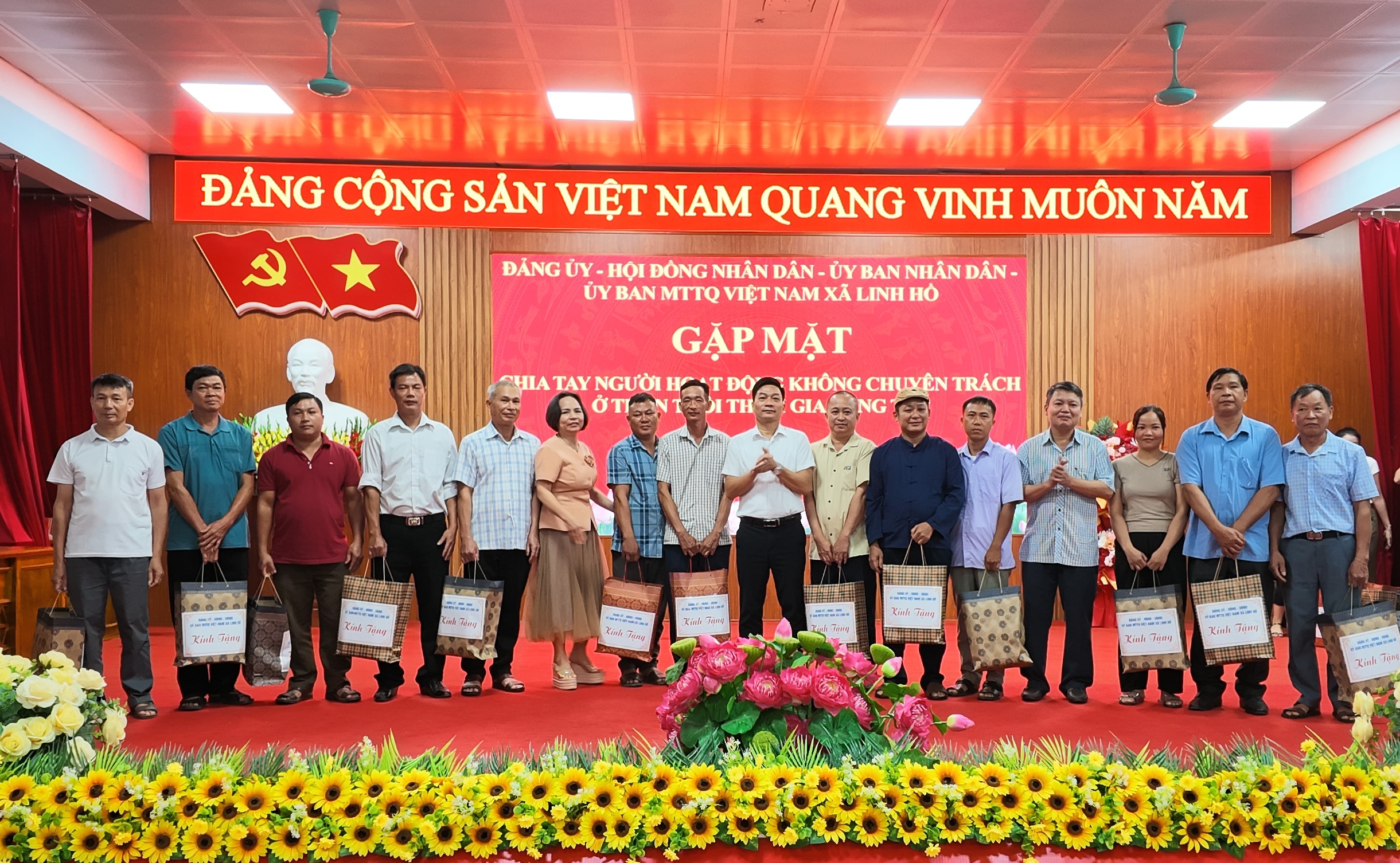 Gặp mặt 5.JPG