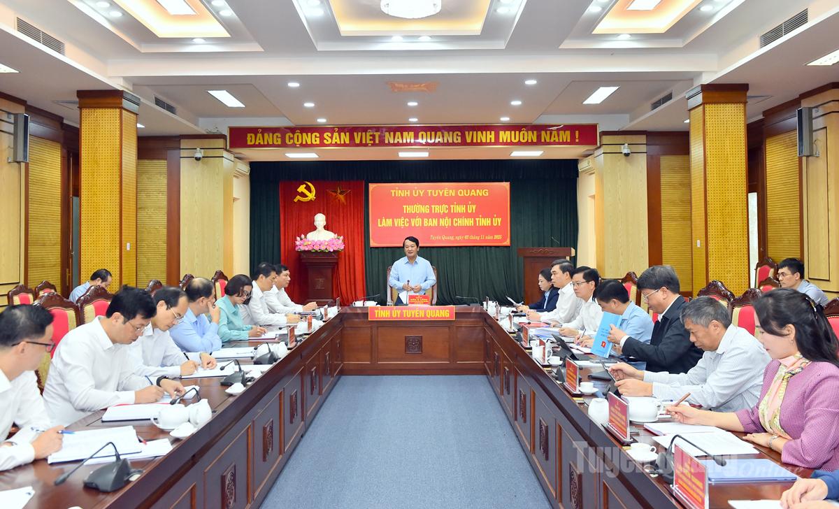 Tiếp tục phát huy vai trò tham mưu chiến lược trong công tác nội chính, phòng, chống tham nhũng, tiêu cực