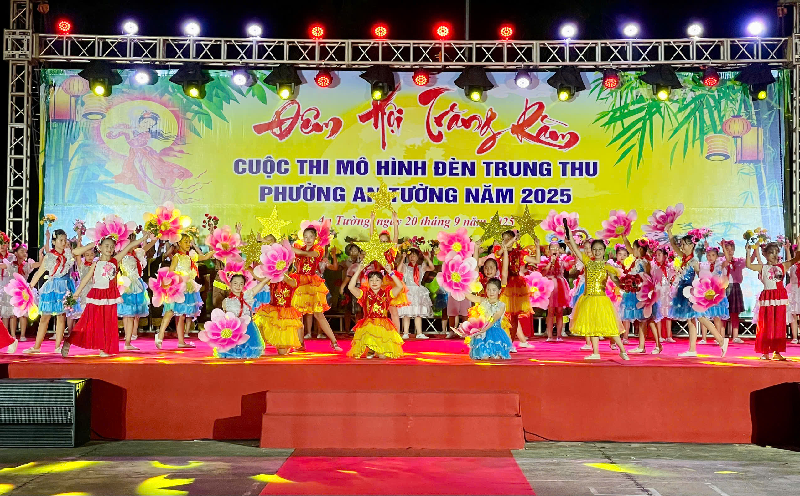 Phường An Tường rực rỡ Đêm hội trăng rằm – Hội thi mô hình đèn Trung thu 2025
