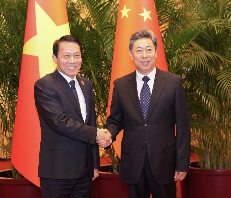 TĂNG CƯỜNG HỢP TÁC GIỮA BỘ CÔNG AN VÀ CÁC CƠ QUAN AN NINH, THỰC THI PHÁP LUẬT TRUNG QUỐC