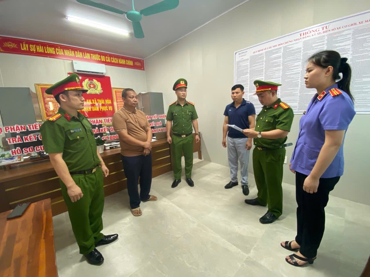 DÙNG TÀI KHOẢN CÁ NHÂN ĐỂ CHE GIẤU DOANH THU - 01 GIÁM ĐỐC CÔNG TY BỊ KHỞI TỐ VỀ TỘI TRỐN THUẾ