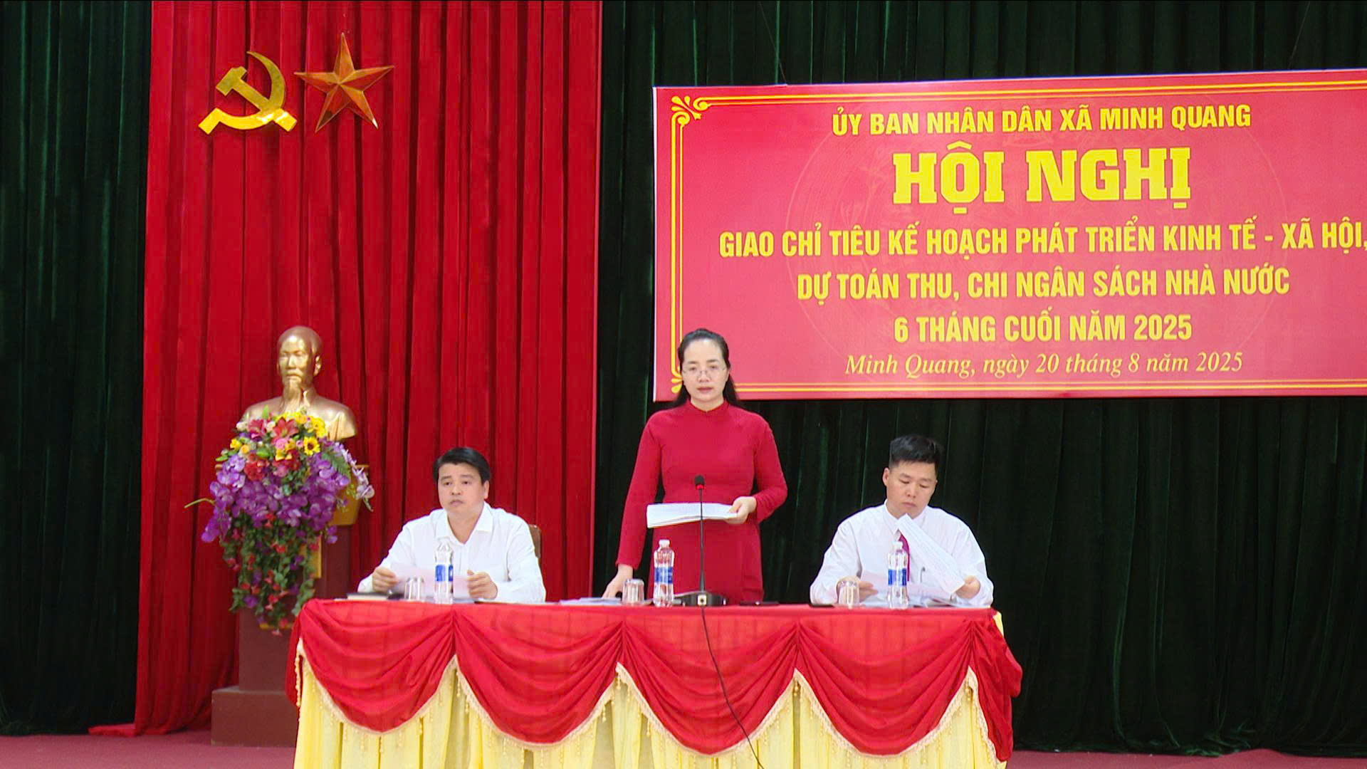 UBND xã Minh Quang tổ chức hội nghị giao chỉ tiêu kinh tế- xã hội và dự toán Ngân sách Nhà nước 6 tháng cuối năm 2025