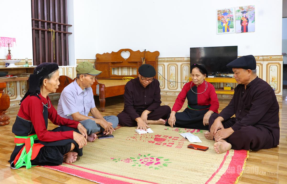 Mạch nguồn Sình ca ở Xóm Nứa