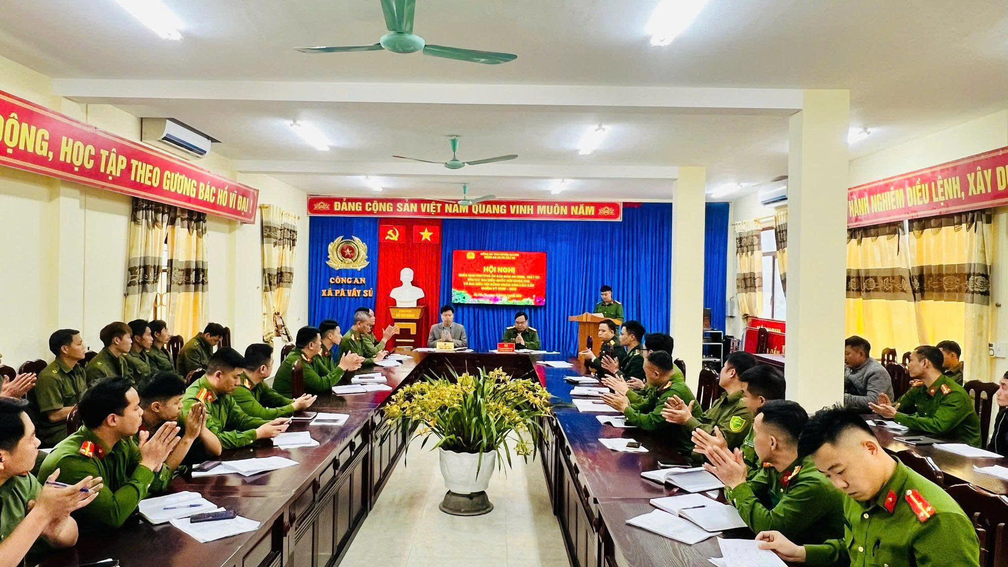 TRIỂN KHAI CÔNG TÁC BẢO ĐẢM ANTT BẦU CỬ ĐẠI BIỂU QUỐC HỘI KHOÁ XVI VÀ ĐẠI BIỂU HĐND CÁC CẤP NHIỆM KỲ 2026 - 2031