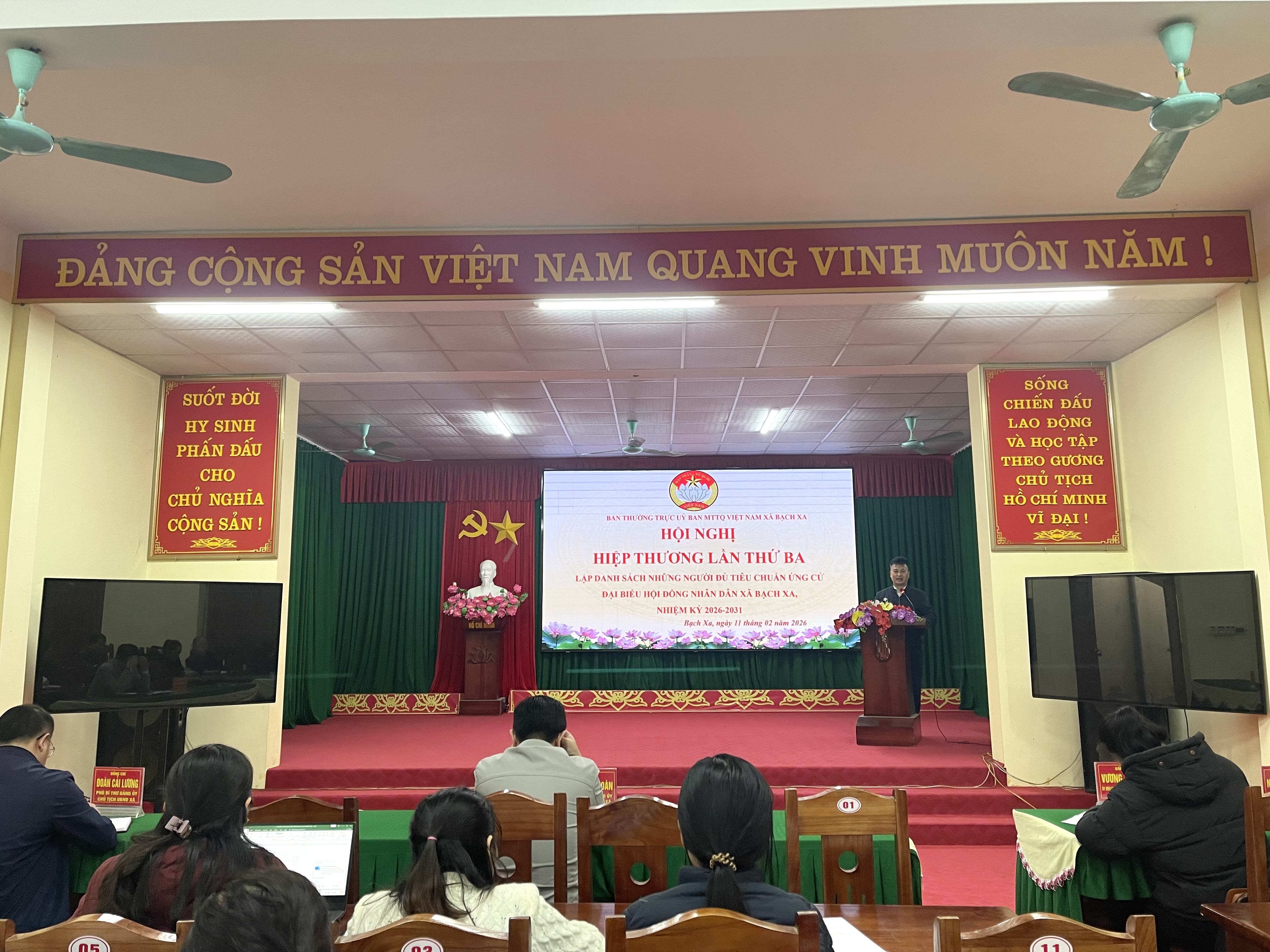 HỘI NGHỊ HIỆP THƯƠNG LẦN THỨ BA LẬP DANH SÁCH NHỮNG NGƯỜI ỨNG CỬ ĐỦ TIÊU CHUẨN ỨNG CỬ