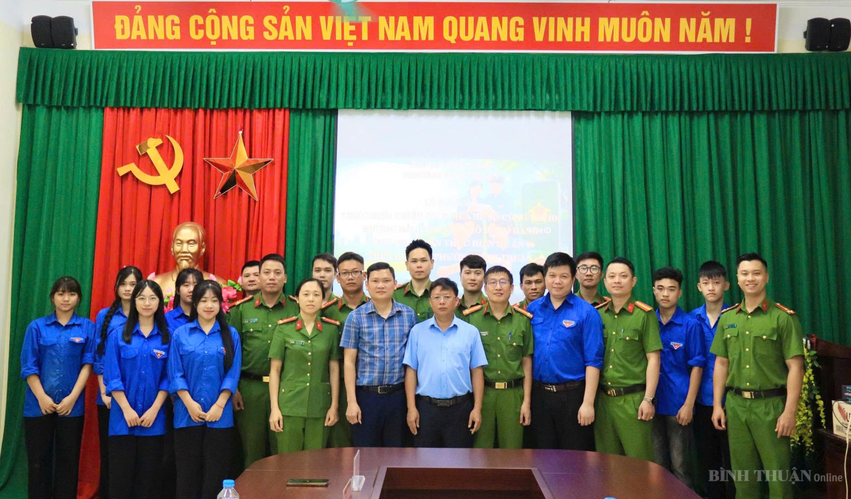 PHƯỜNG BÌNH THUẬN RA QUÂN “CHIẾN DỊCH MÙA HÈ SỐ CÙNG VNeID