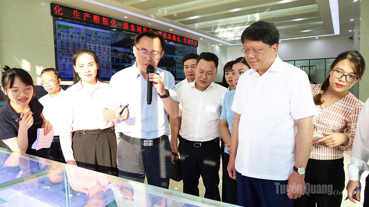 Đoàn công tác của Ủy ban MTTQ Việt Nam tỉnh thăm, làm việc tại thành phố Bách Sắc, tỉnh Quảng Tây (Trung Quốc)