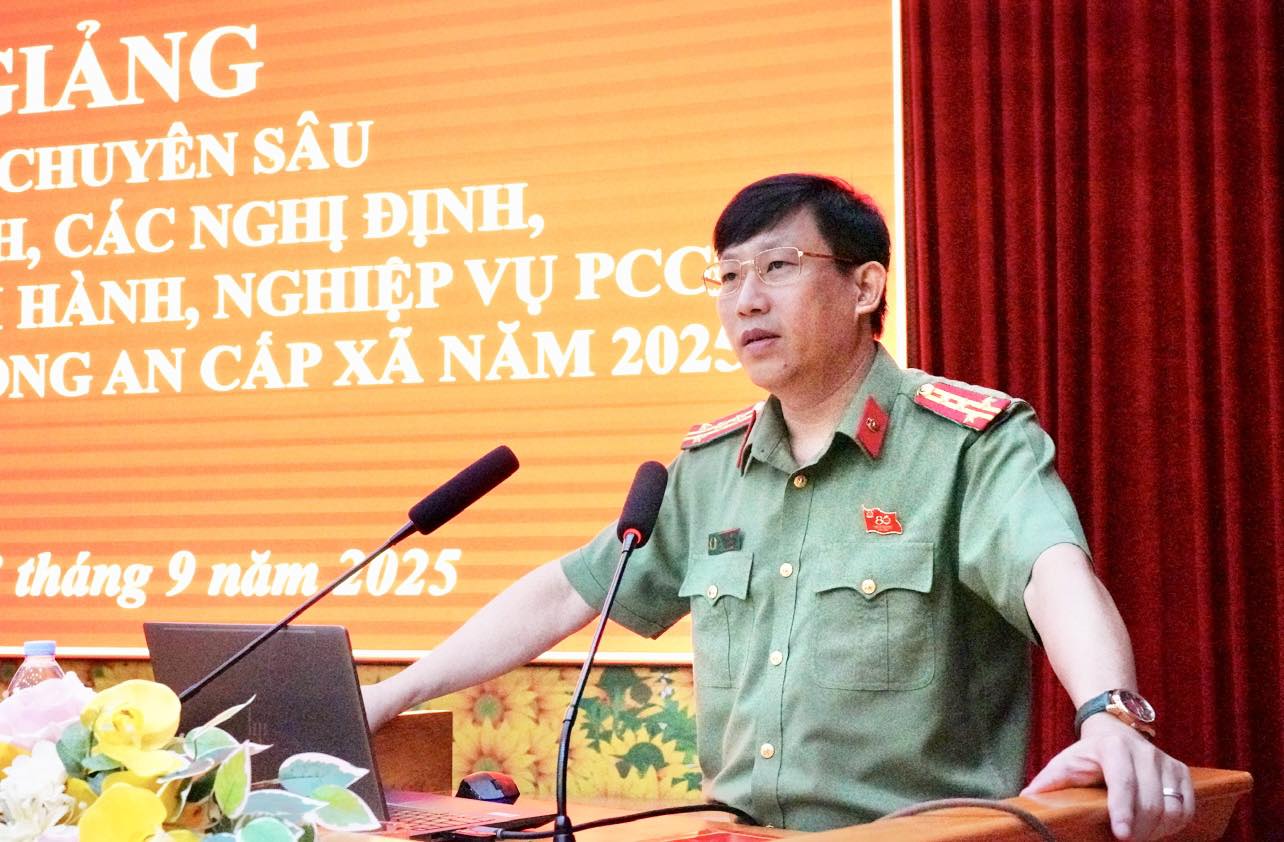 TẬP HUẤN CHUYÊN SÂU LUẬT PCCC VÀ CNCH CHO LỰC LƯỢNG CÔNG AN CẤP XÃ
