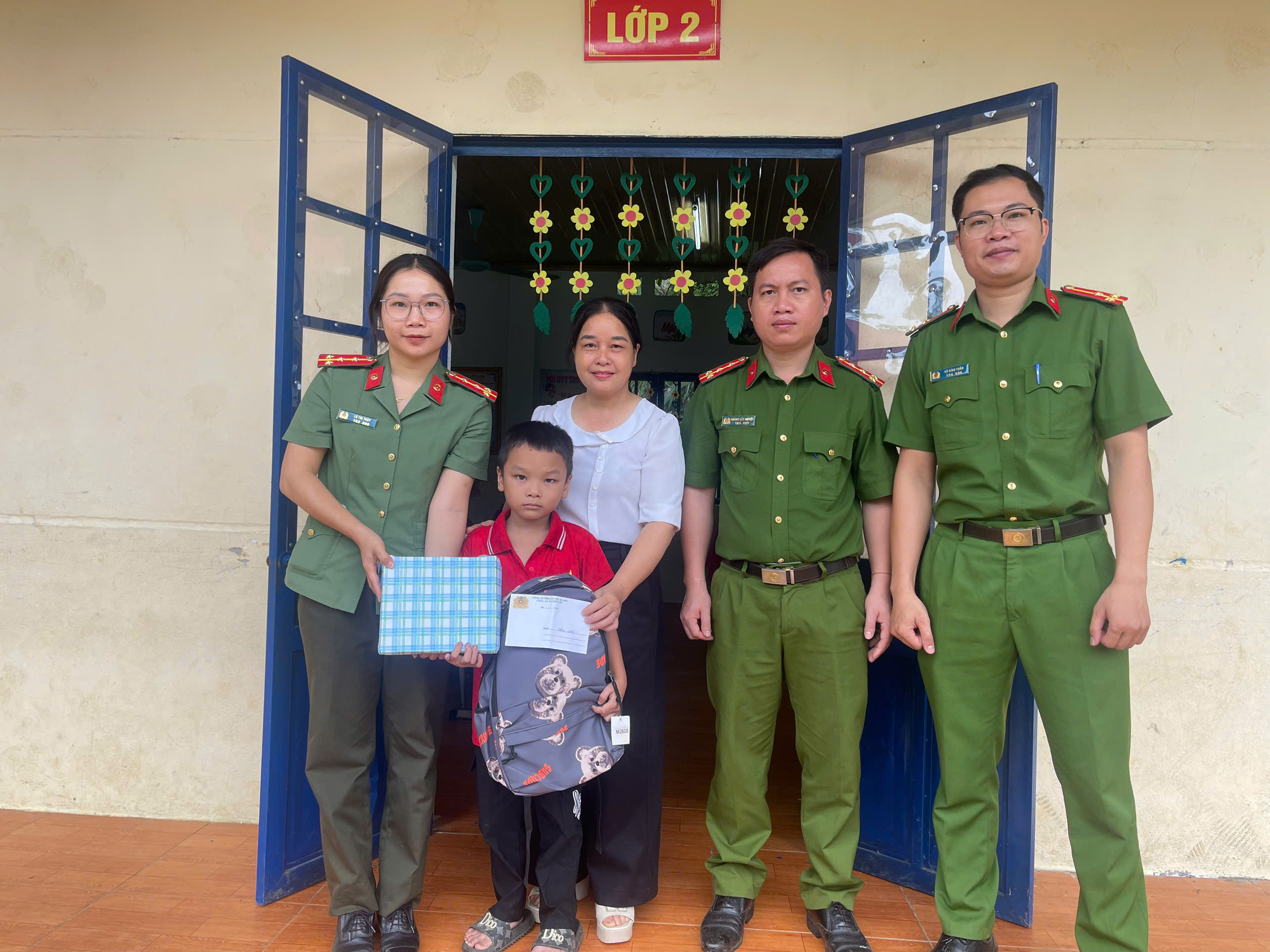 CÔNG AN XÃ TIÊN YÊN — ĐỒNG HÀNH CÙNG EM ĐẾN TRƯỜNG