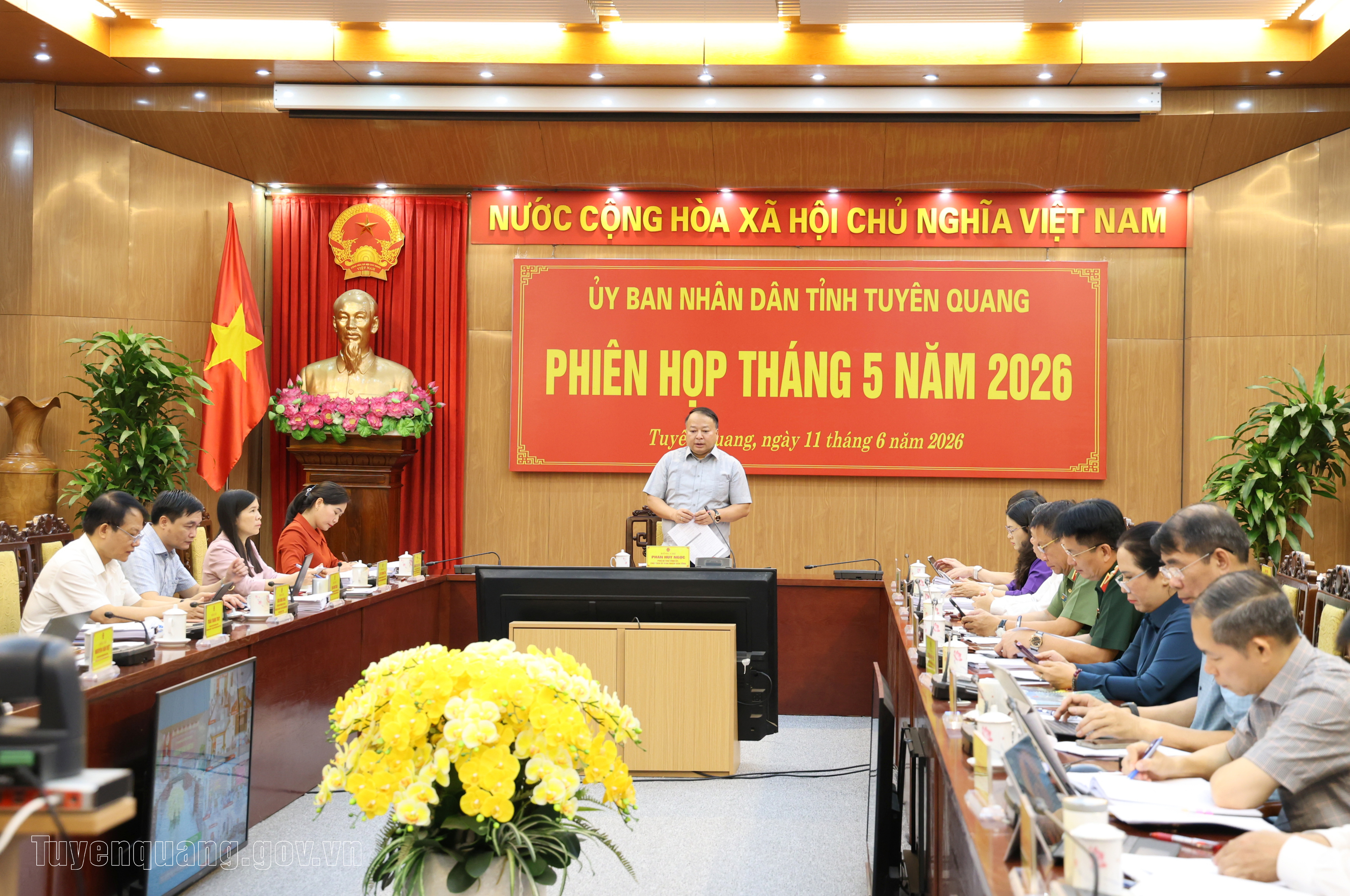 Tập trung tháo gỡ điểm nghẽn, thúc đẩy tăng trưởng kinh tế