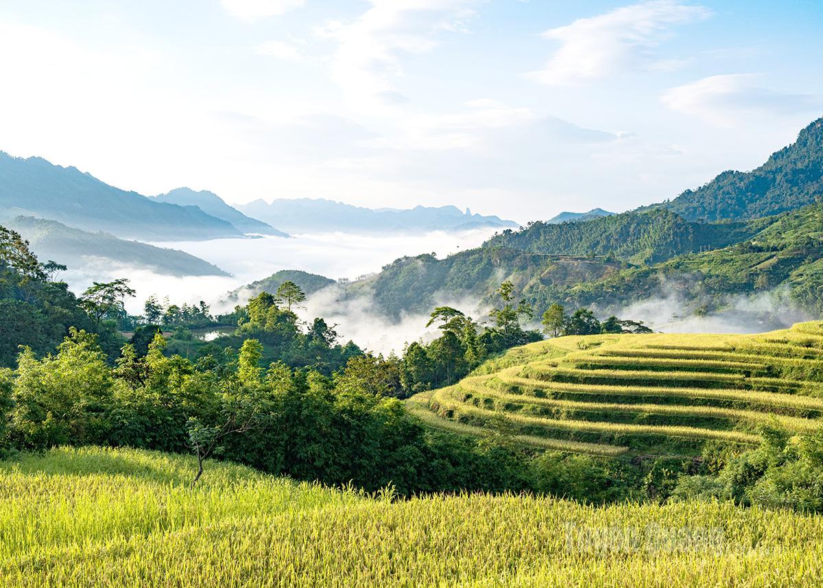 Khuổi Trang làm du lịch