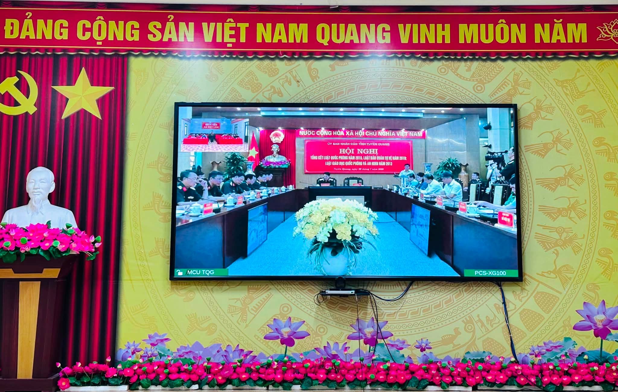 UBND XÃ VIỆT LÂM DỰ HỘI NGHỊ TỔNG KẾT THI HÀNH CÁC LUẬT VỀ QUỐC PHÒNG, DÂN QUÂN TỰ VỆ VÀ GIÁO DỤC QUỐC PHÒNG, AN NINH