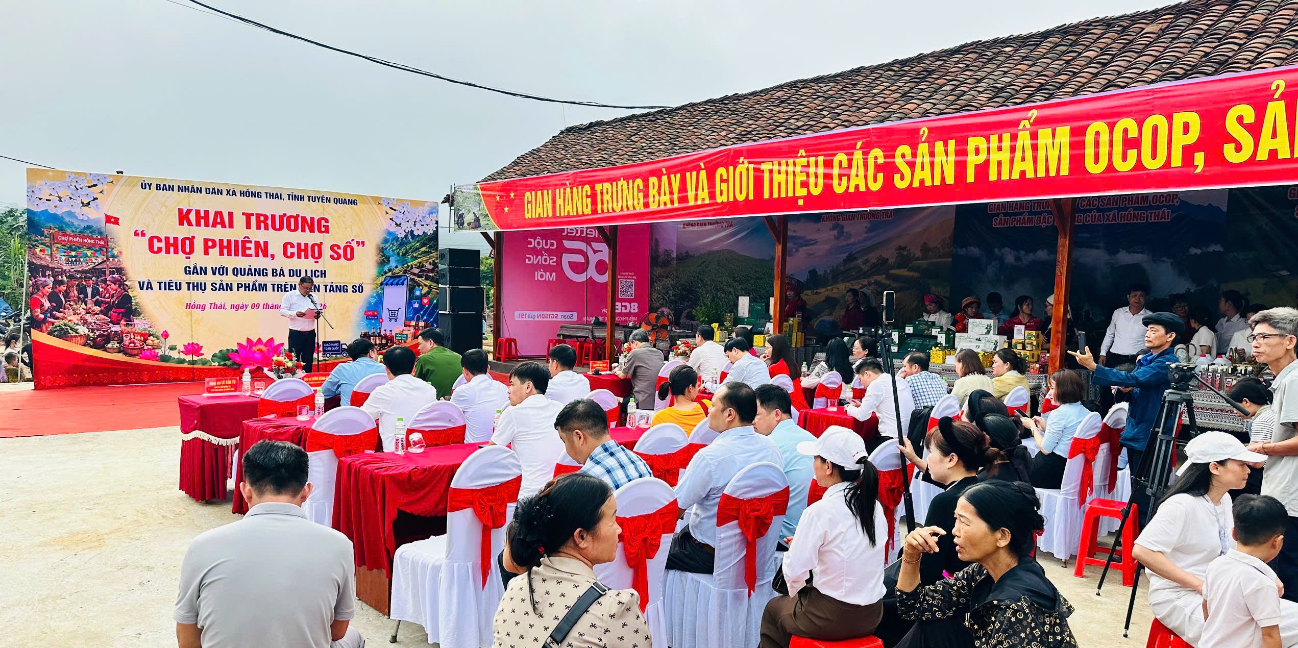 Xã Hồng Thái đã tổ chức khai trương “Chợ phiên, chợ số” gắn với quảng bá du lịch và tiêu thụ sản phẩm trên nền tảng số tại xã Hồng Thái năm 2026