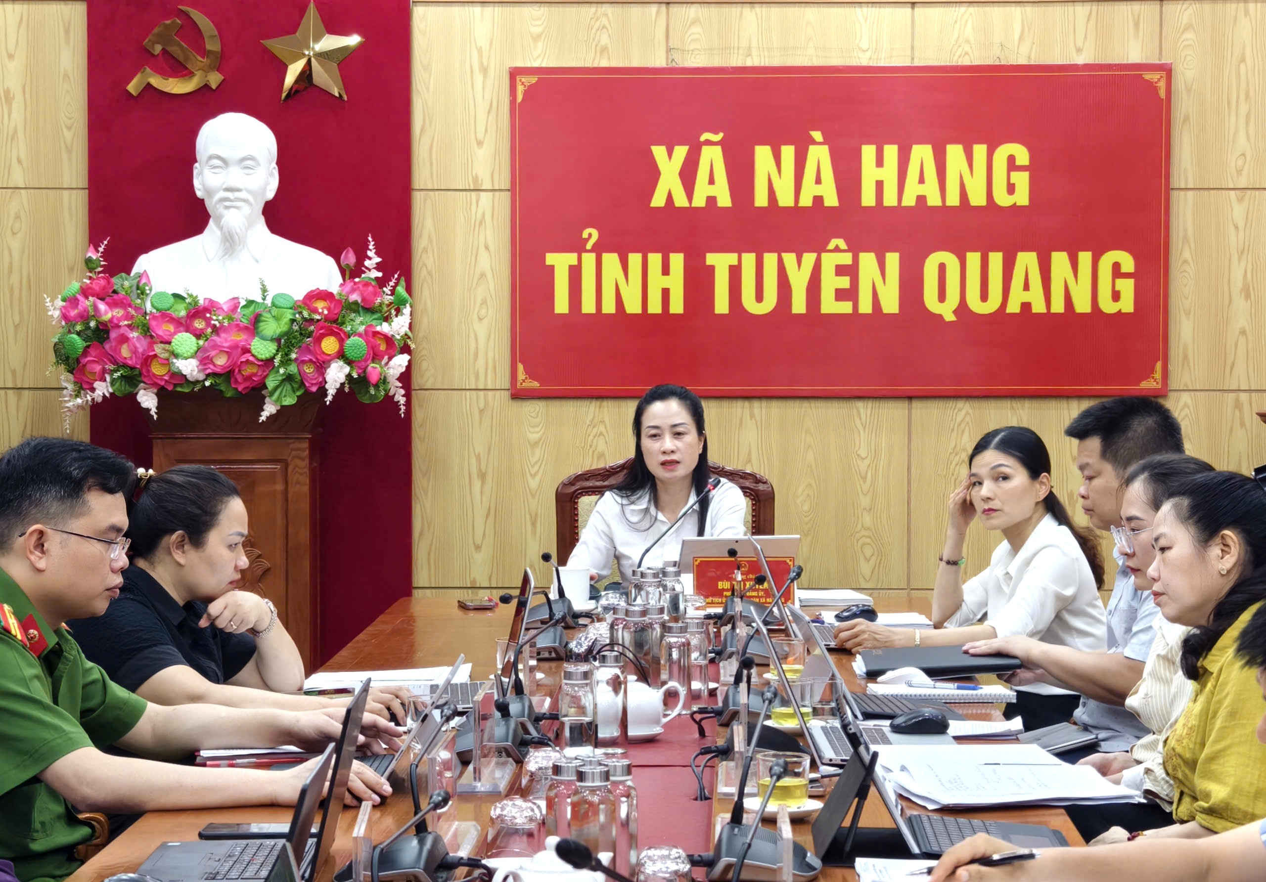 UBND xã Nà Hang tổ chức họp thường kỳ tháng 4 năm 2026