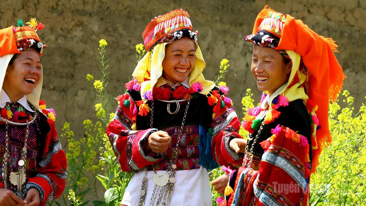 Vibrant Spring Festivals: A Blessed Journey To Tuyen Quang