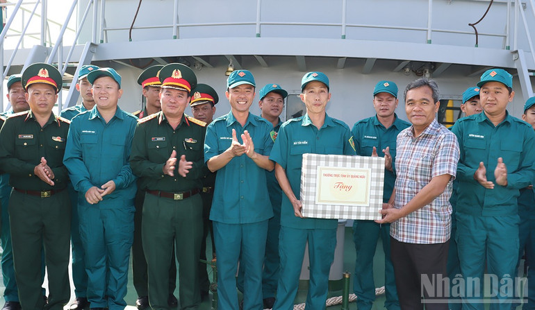 Lực lượng vũ trang ở đặc khu Lý Sơn phát huy tinh thần trách nhiệm, giữ vững an ninh-quốc phòng, chủ quyền biển đảo