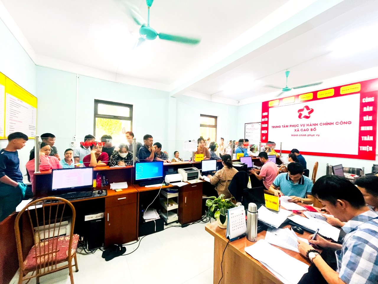 Xã Cao Bồ tập trung chỉ đạo nâng cao chất lượng cung cấp và sử dụng  hiệu quả dịch vụ công trực tuyến cho người dân và doanh nghiệp