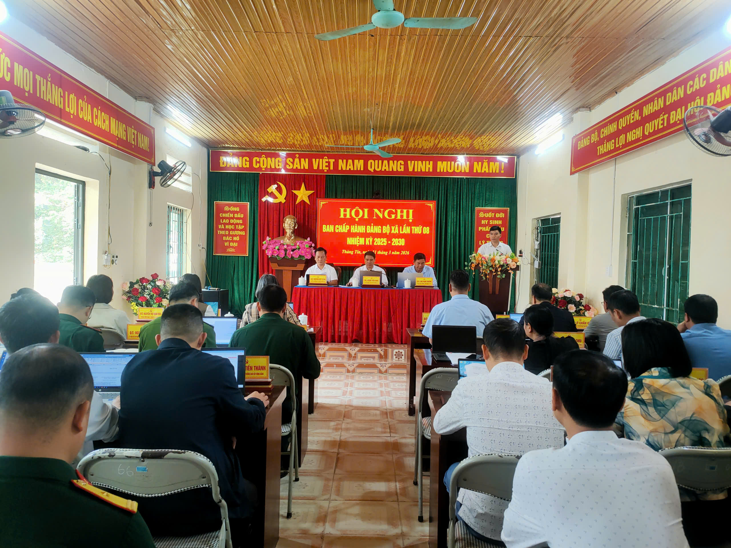 HỘI NGHỊ BAN CHẤP HÀNH ĐẢNG BỘ XÃ THÀNG TÍN LẦN THỨ 8, NHIỆM KỲ 2025 – 2030