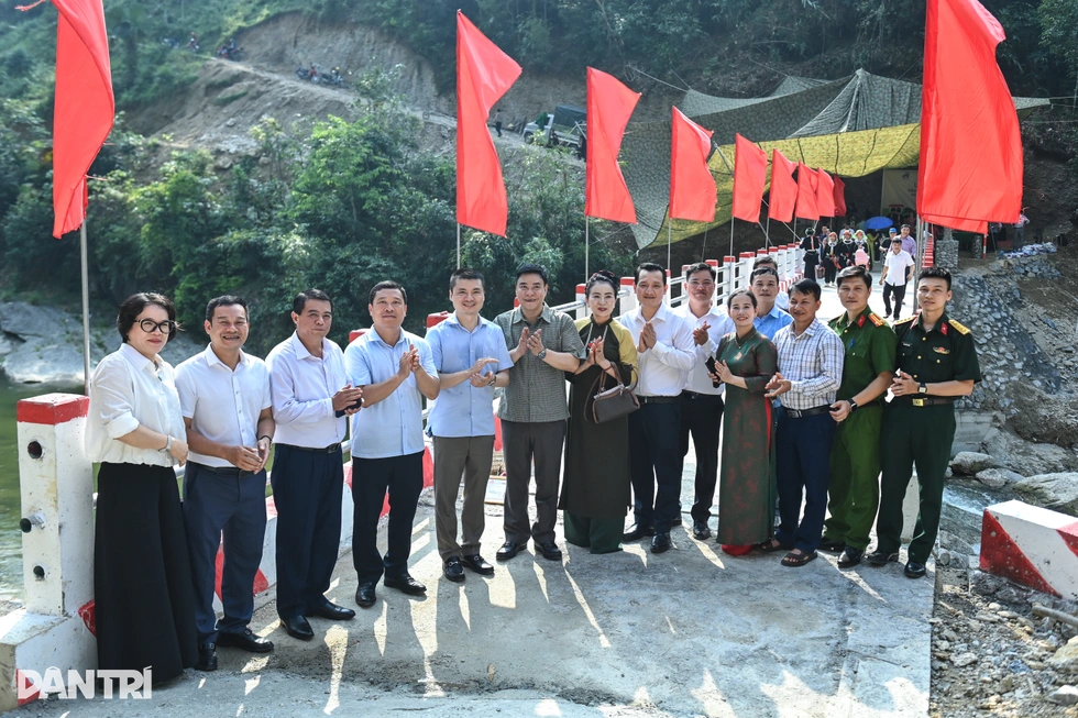 Khánh thành cầu Dân trí: Mở lối giao thương cho người dân vùng cao