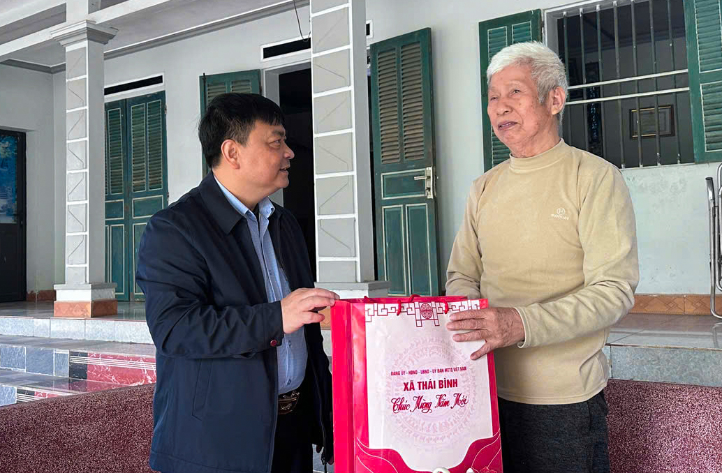 z7507405634075_87858fe555f8611f68196a2bc1c93593 hv.jpg