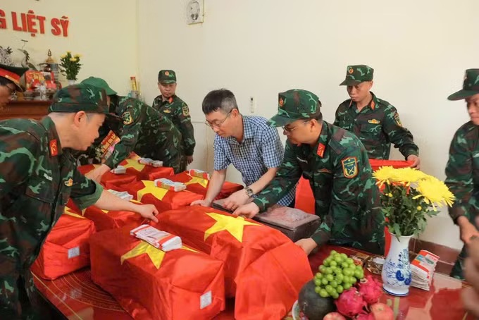 Hành trình đưa những người anh hùng, liệt sĩ trở về quê hương