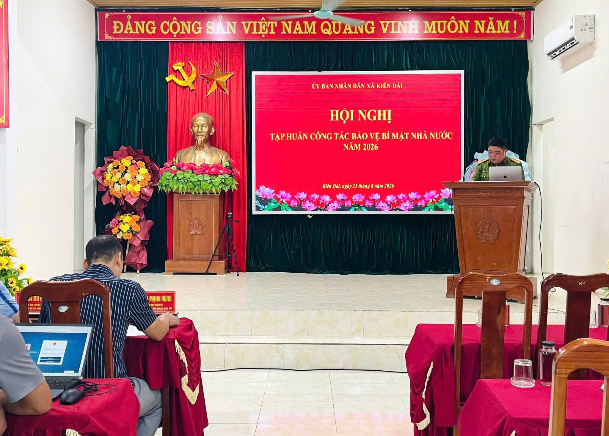 CÔNG AN XÃ KIÊN ĐÀI THAM MƯU TỔ CHỨC HỘI NGHỊ QUÁN TRIỆT LUẬT BẢO VỆ BÍ MẬT NHÀ NƯỚC VÀ CÁC VĂN BẢN HƯỚNG DẪN THI HÀNH