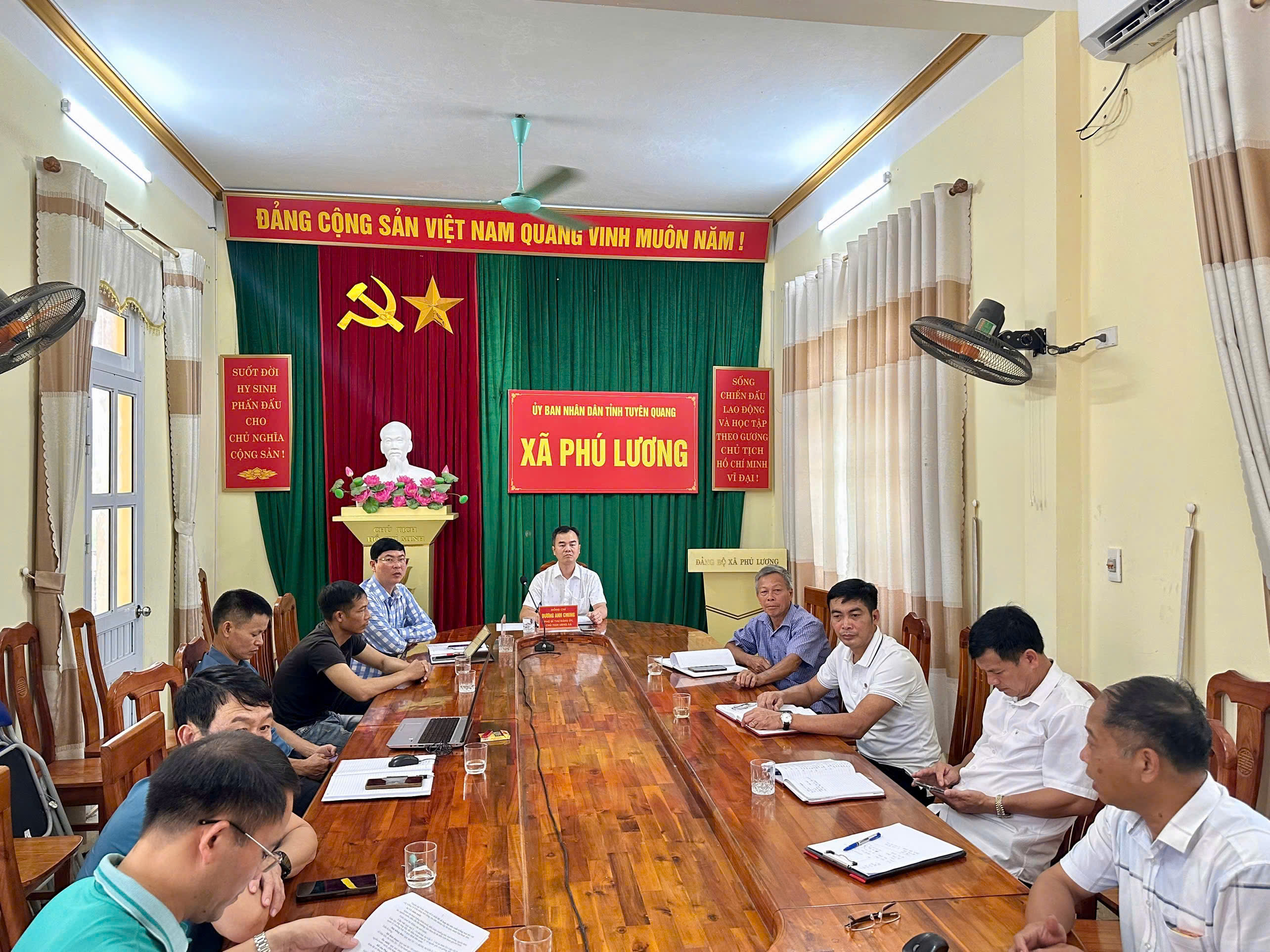UBND XÃ PHÚ LƯƠNG TRIỂN KHAI HỘI NGHỊ CHUYỂN ĐỔI CƠ CẤU CÂY TRỒNG, VẬT NUÔI, ĐỊNH HƯỚNG PHÁT TRIỂN CÂY DỨA 